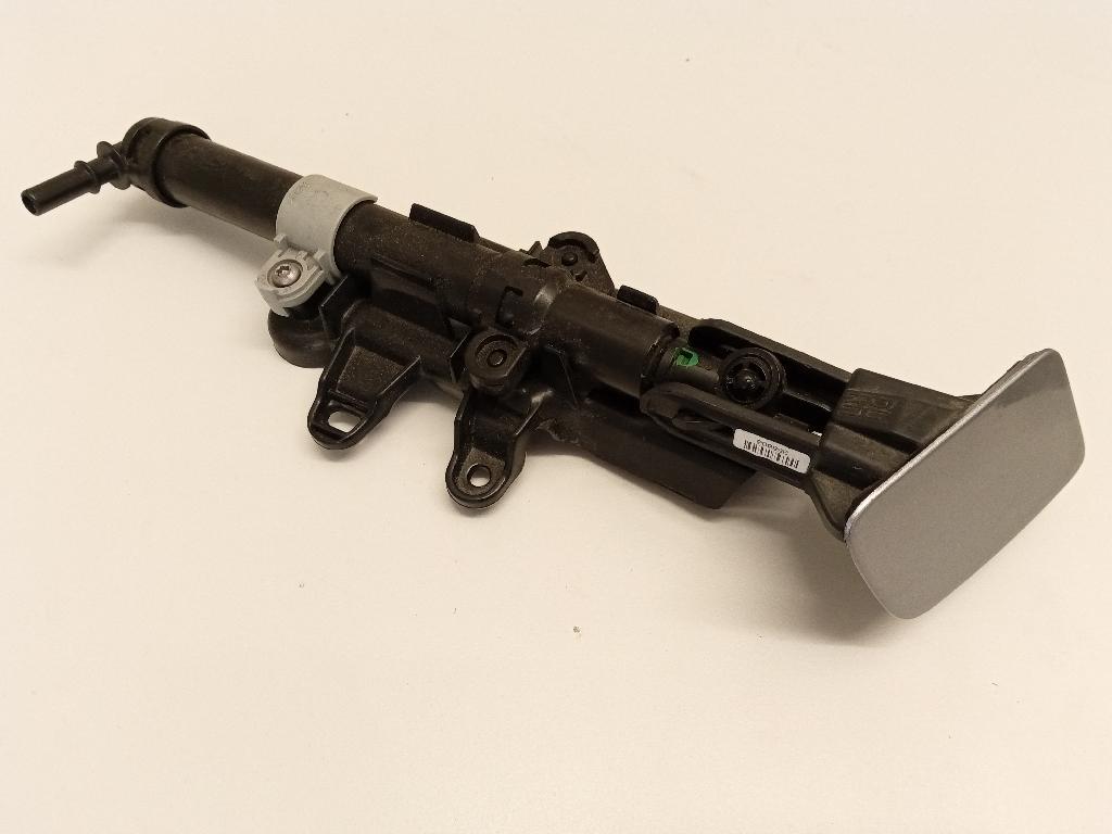 Right Headlight Washer Jet