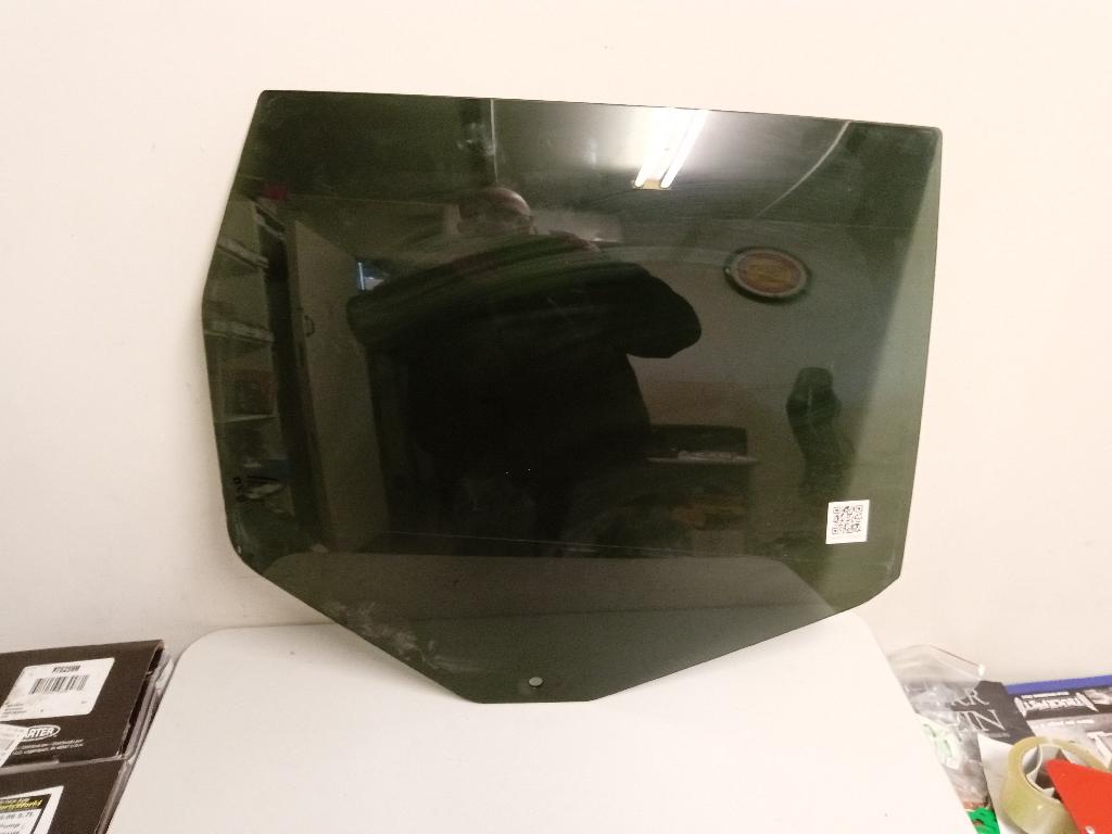 Right Rear Door Glass