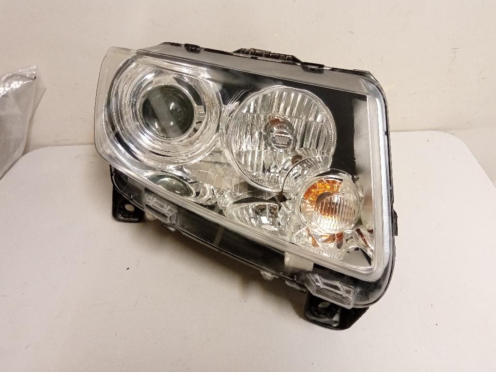 Right Headlight