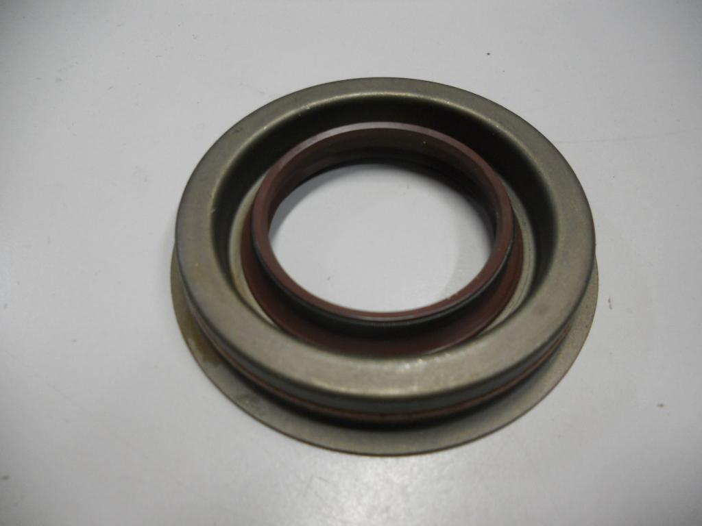 Diff pinion seal-rear lip type