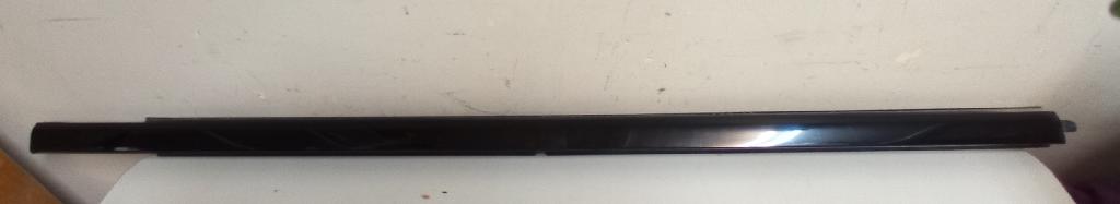 Right Front Door Weather Strip Mould