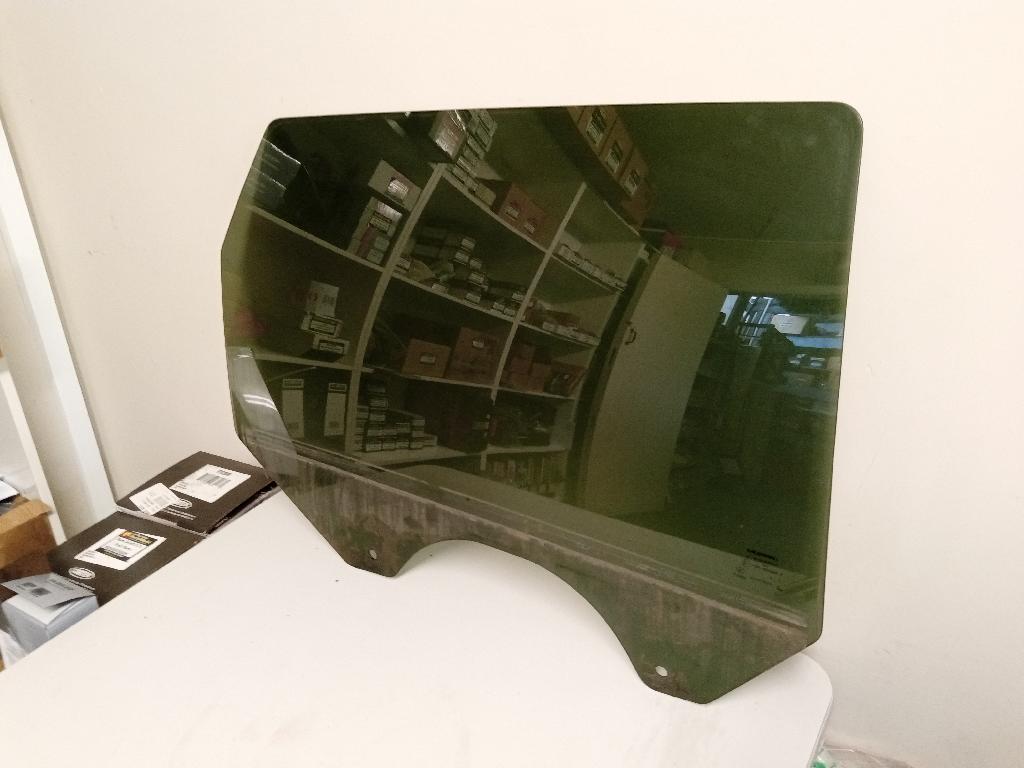 Right Rear Door Glass