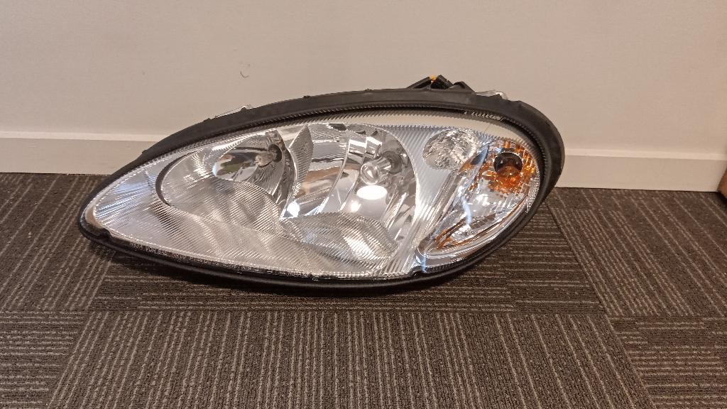 Left Headlight