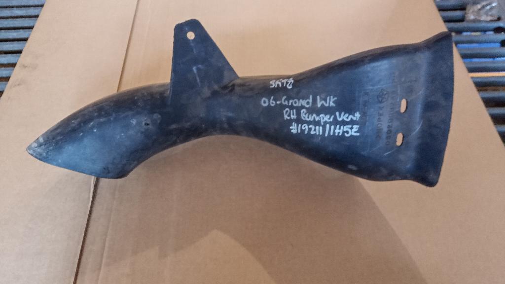 Bumper Vent lower duct-RH