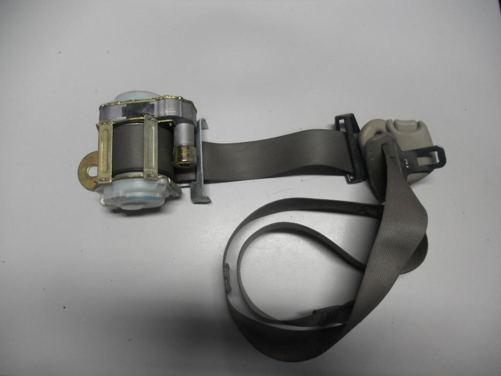 Left Front Seat Belt Pretensioner