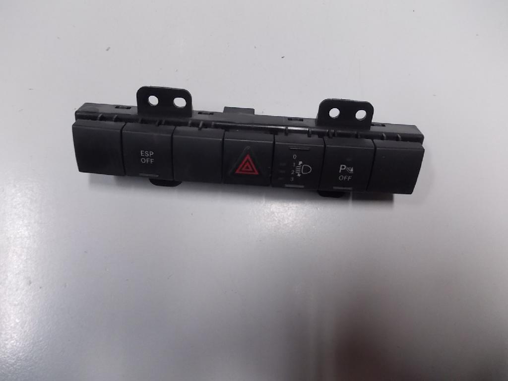 Dash Consol ESP,HAZ,H/L ADJUST,PARK ASSIST