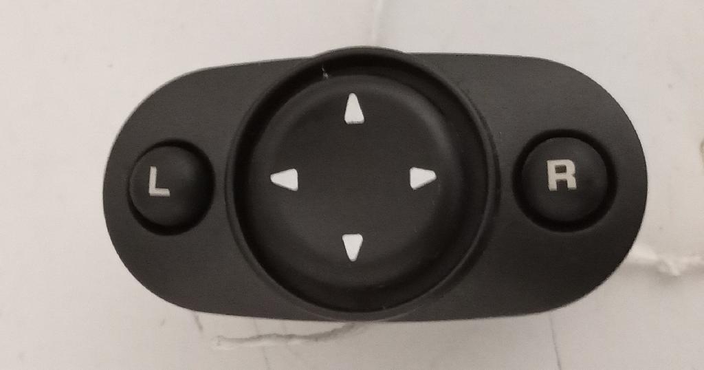 Mirror Adjuster Switch