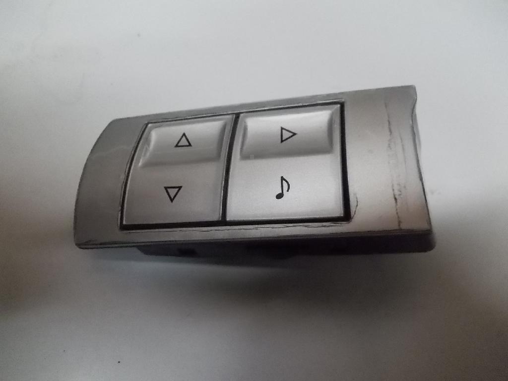 Right Steering Wheel Controls