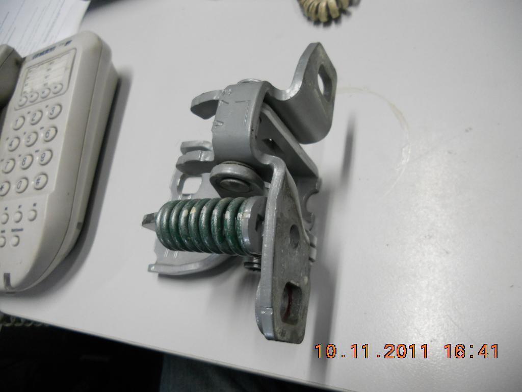 Left Front Door Bottom Hinge