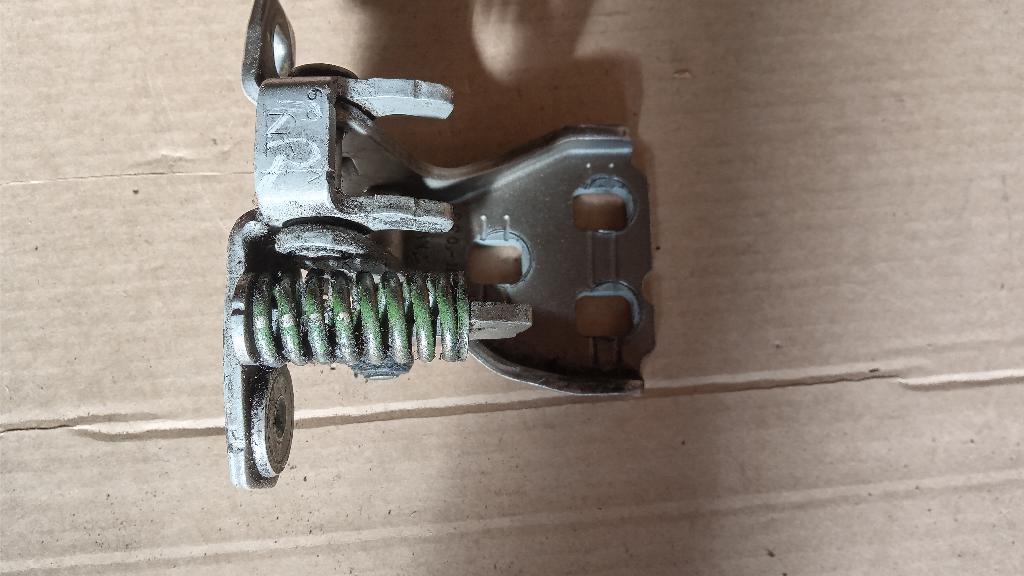 Right Rear Door Bottom Hinge