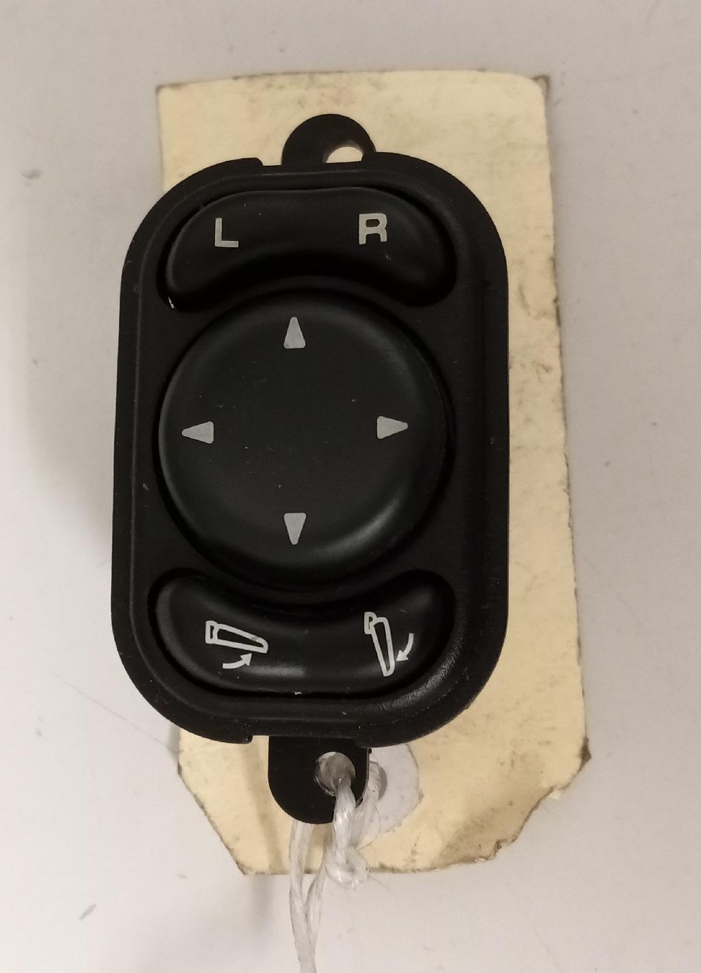 Mirror Adjuster Switch