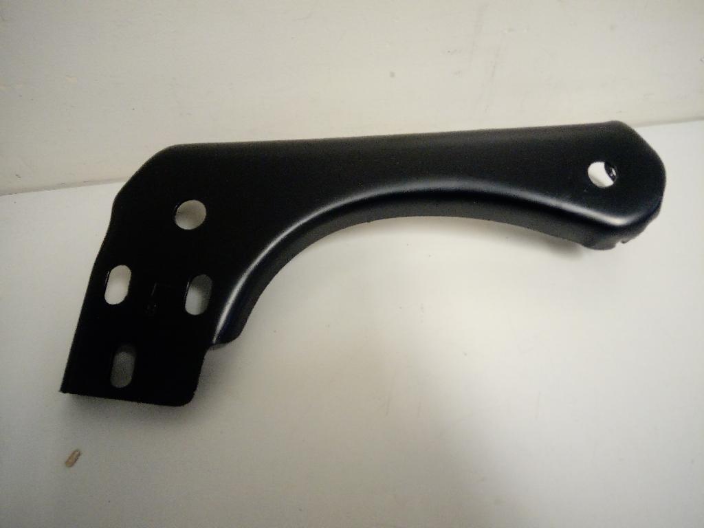 Front Bumper Bracket-LF inner 94-96
