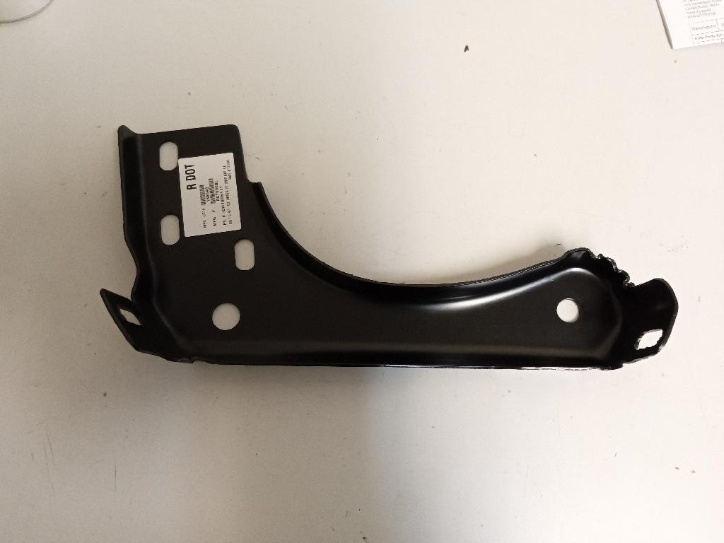 Front Bumper Bracket-LF inner 97-98