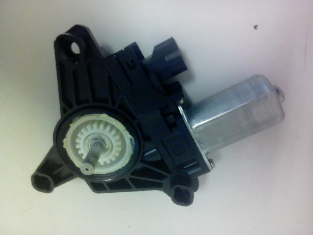 Right Rear Door Regulator Motor