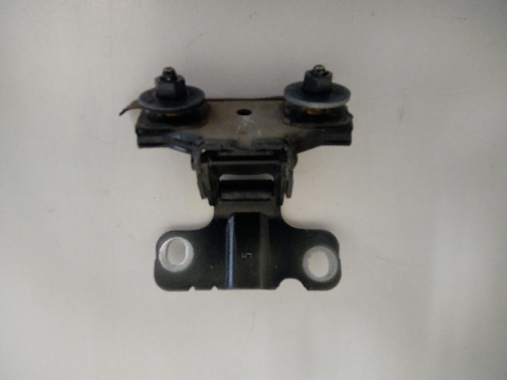 Left Tailgate Hinge