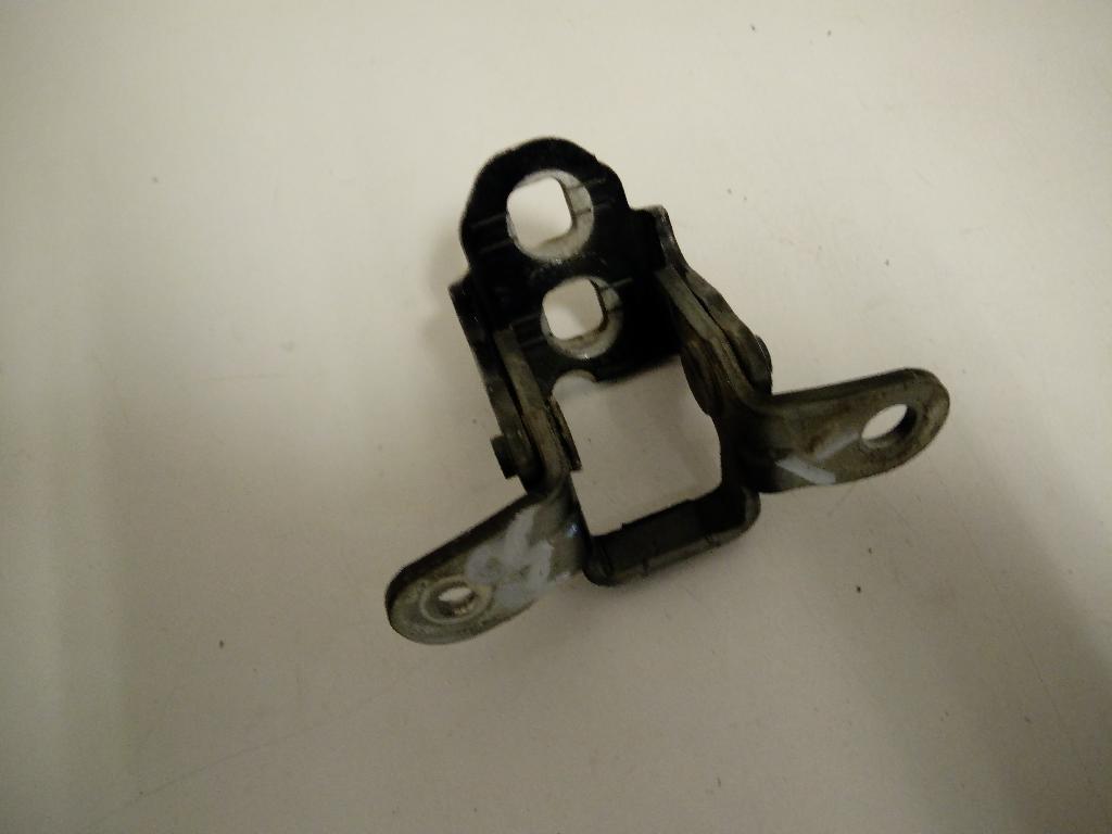 Right Front Door Top Hinge