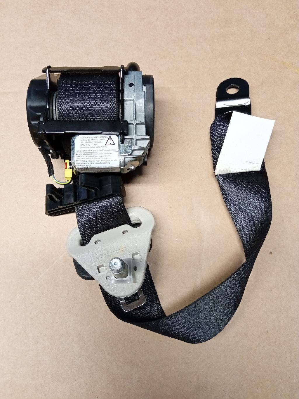 Left Front Seat Belt