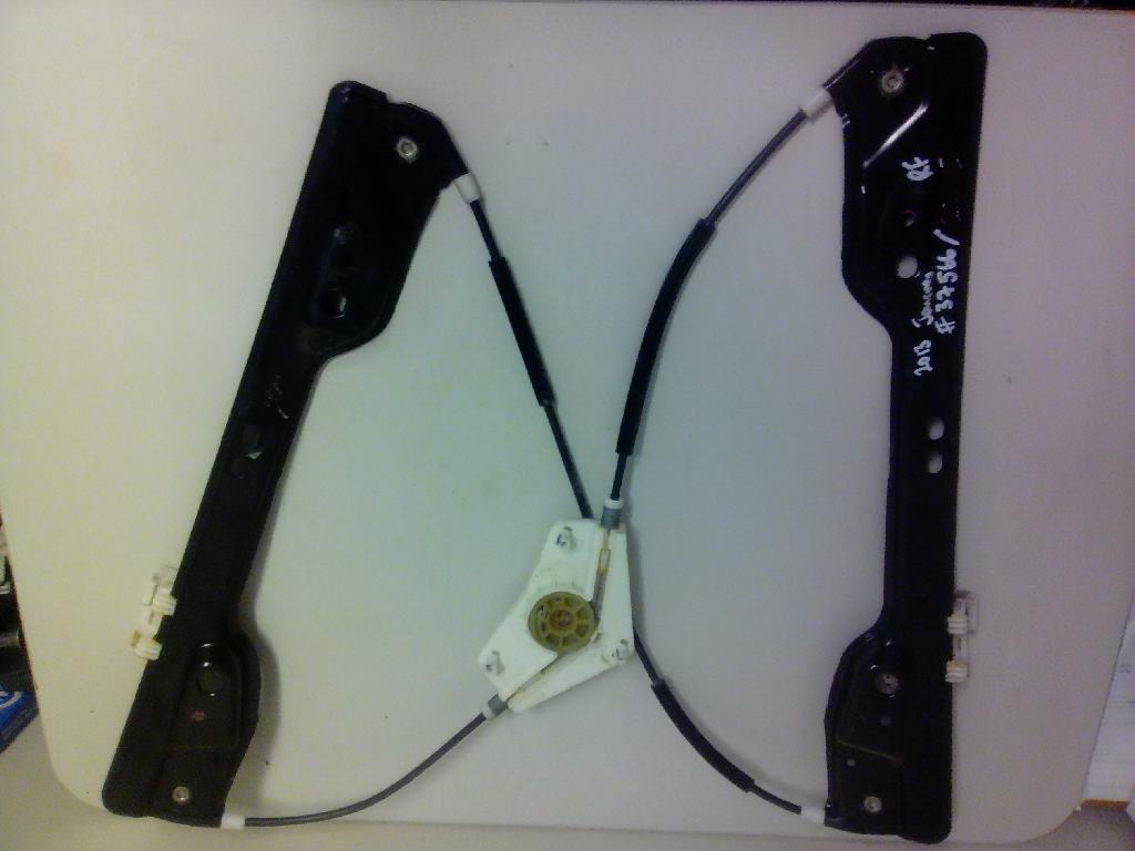 Right Front Door Elec Regulator