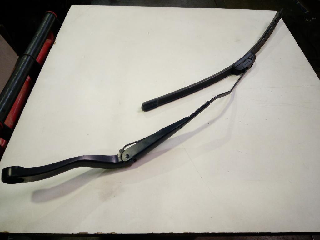 Right Front Wiper Arm