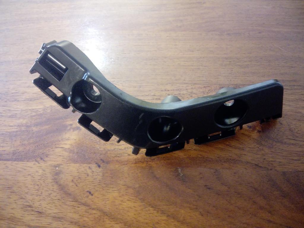 Right Front Guard Bracket