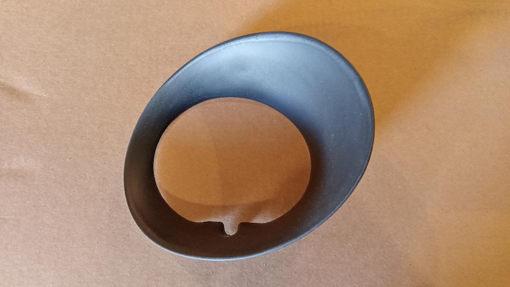 Right Spotlight Bezel