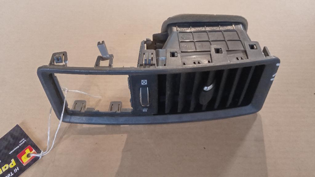 Left Dash Air Vent