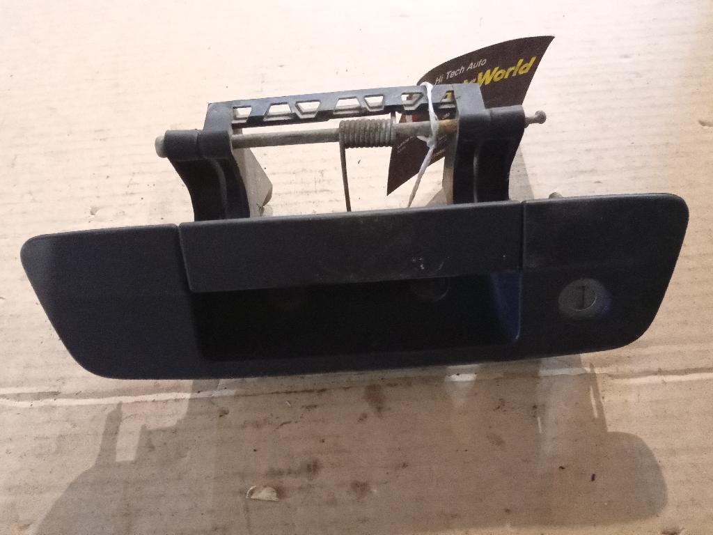 Tailgate Handle Outer