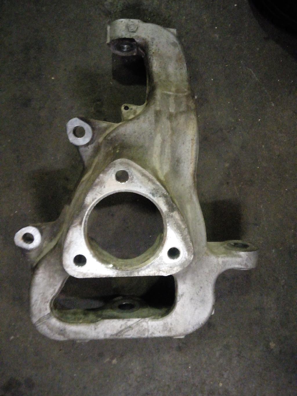 Right Front Hub Carrier