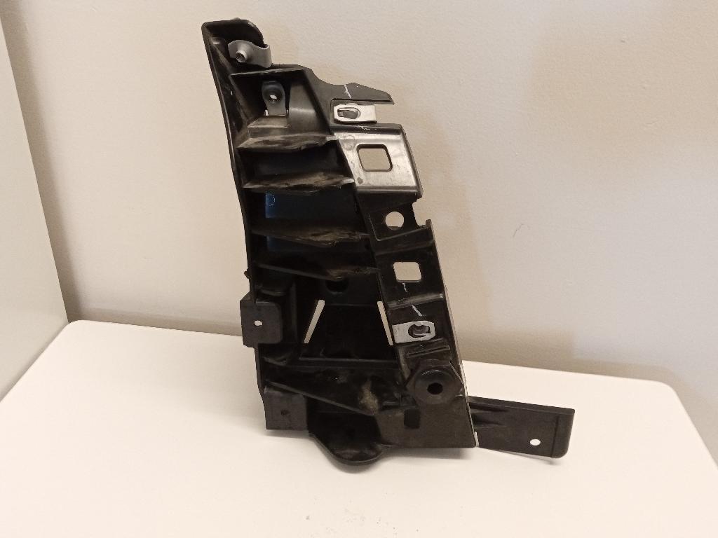 Front Bumper Bracket-RH