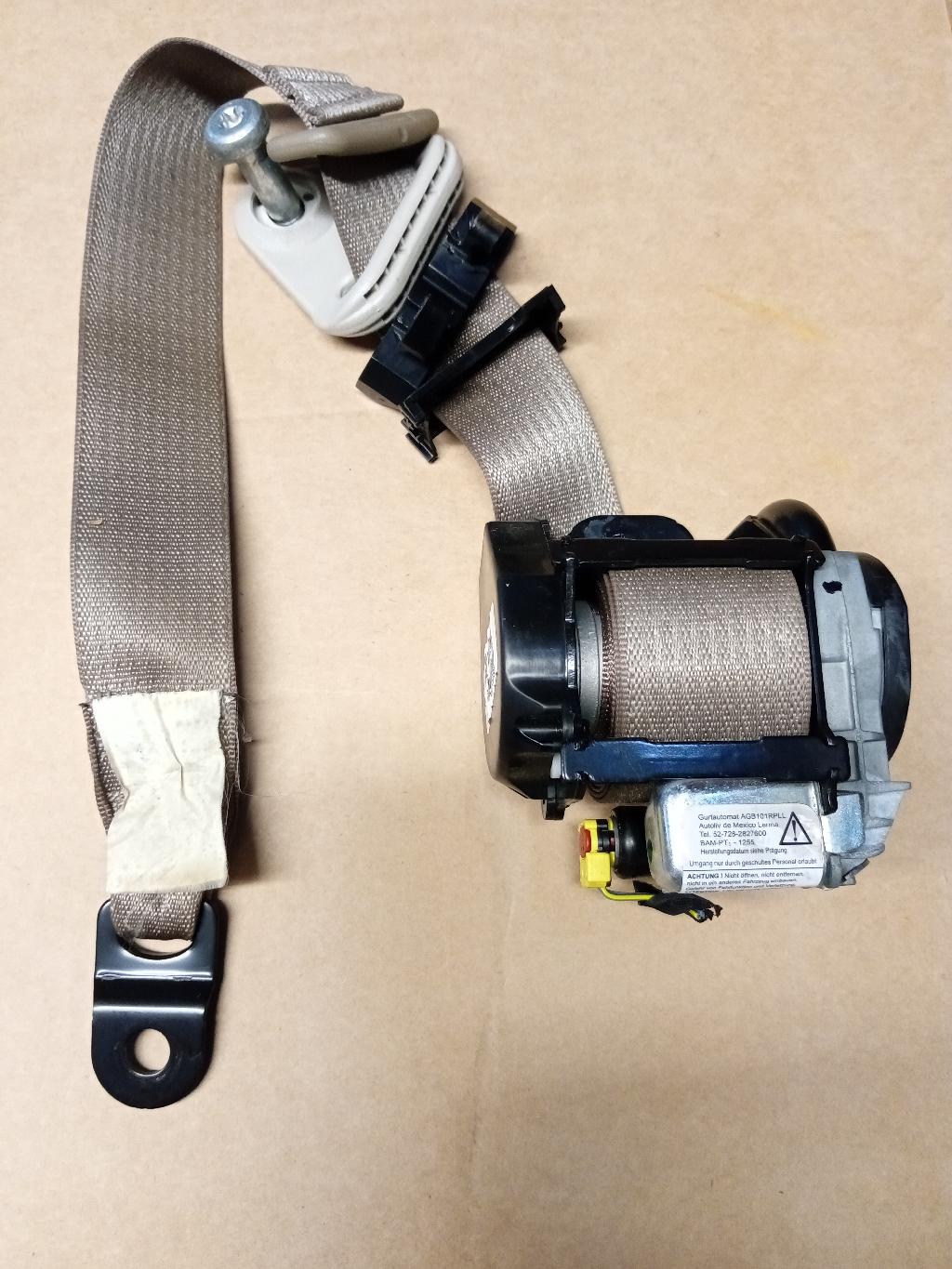 Left Front Seat Belt