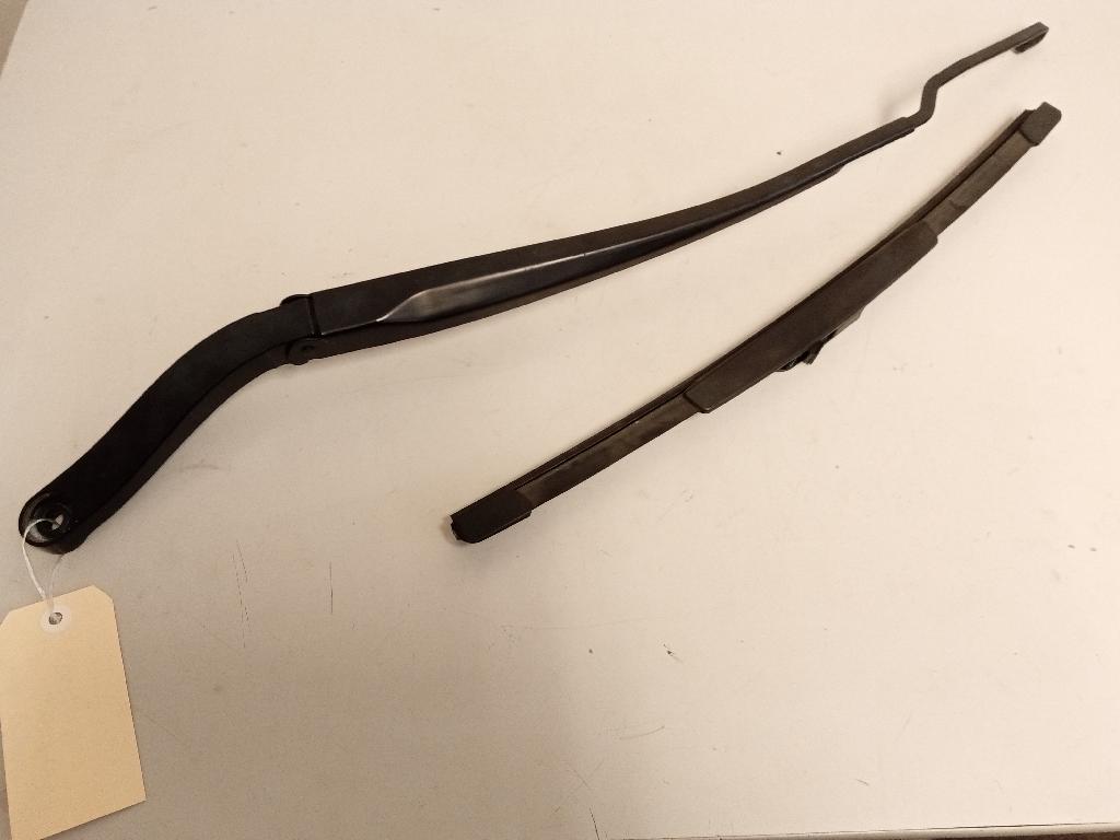 Left Front Wiper Arm