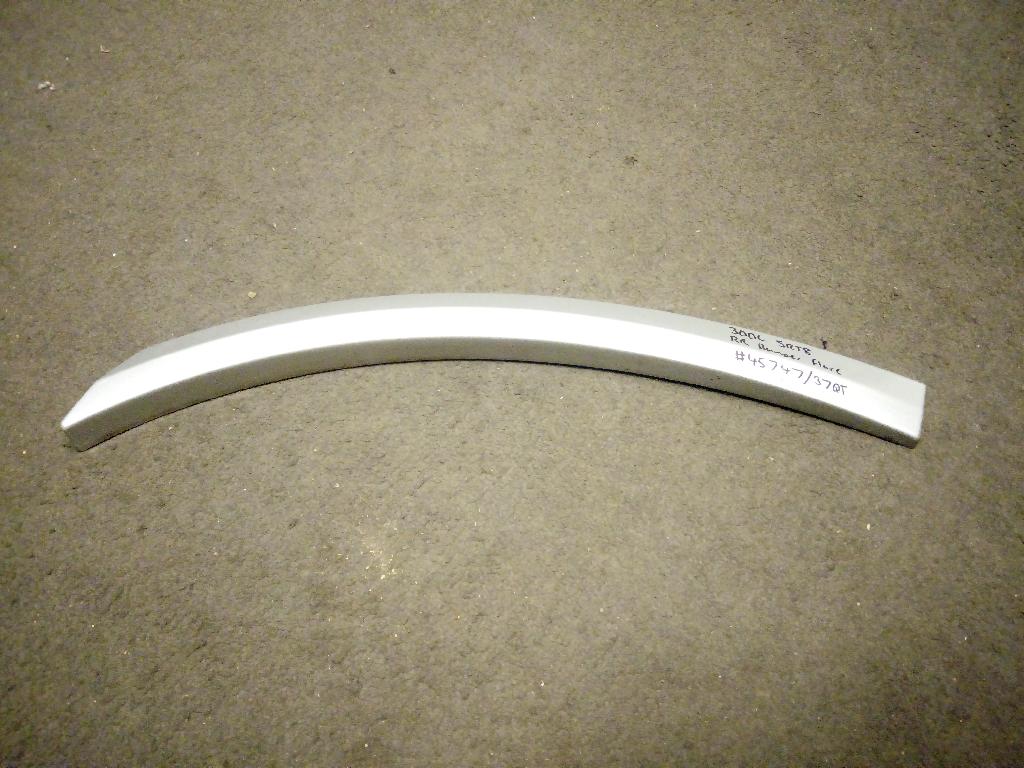 RR Bumper Flare SRT8