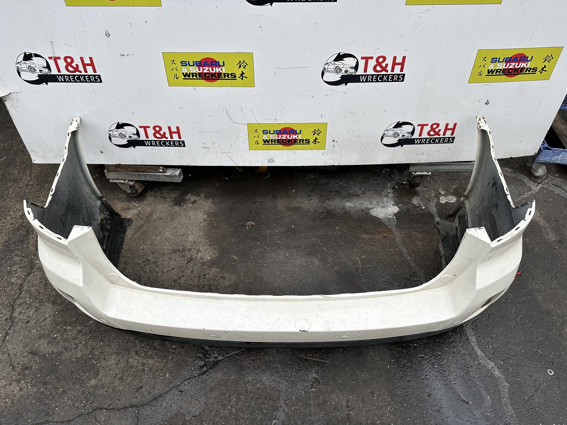 0 Subaru 2009-2014 Outback BR Station Wagon Rear Bumper Bar image 2