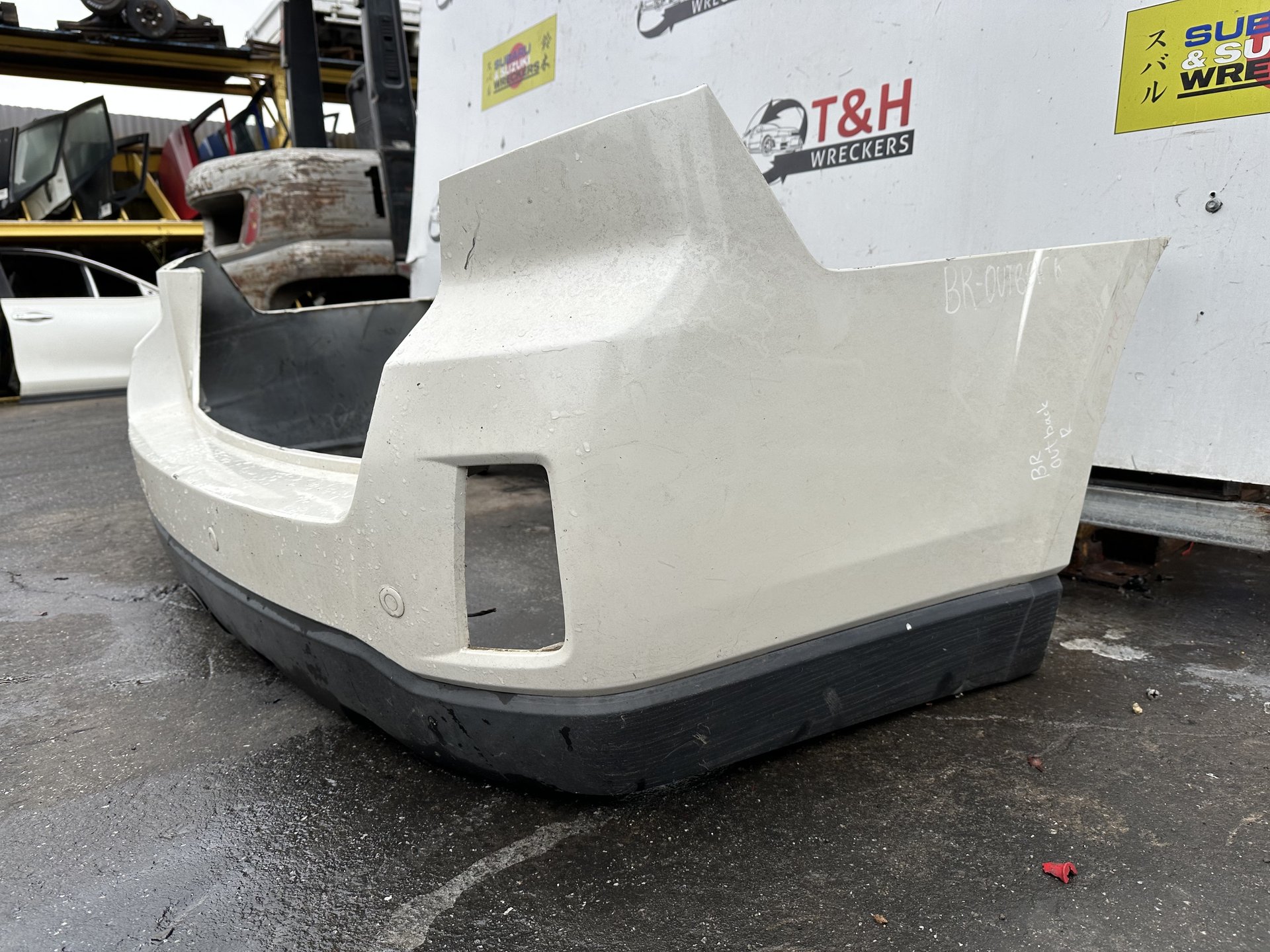 0 Subaru 2009-2014 Outback BR Station Wagon Rear Bumper Bar image 4